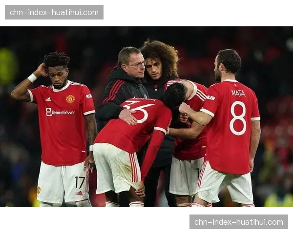 姆贝莫单刀空门屡失良机 近期三十六次触球丢权十二次 姆贝莫单刀空门屡失良机 近期三十六次触球丢权十二次